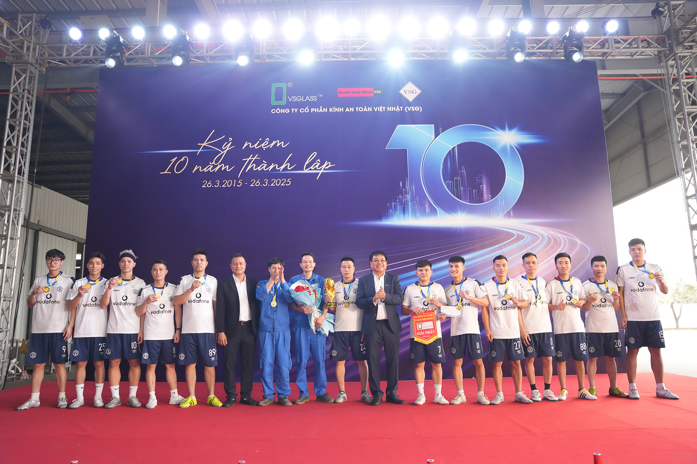 Ảnh Cty Kính Việt Nhật (65)