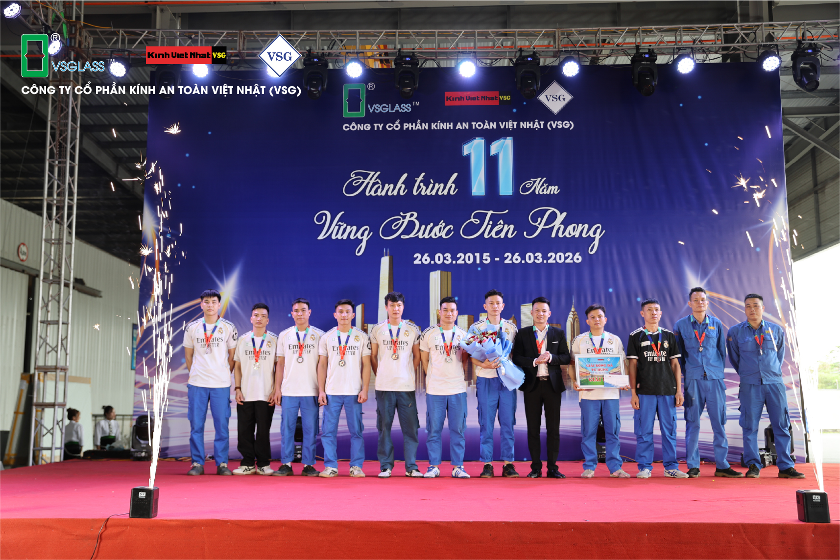 Giải bóng đá tứ hùng lần thứ IV chào mừng ngày kỷ niệm 11 năm thành lập công ty.