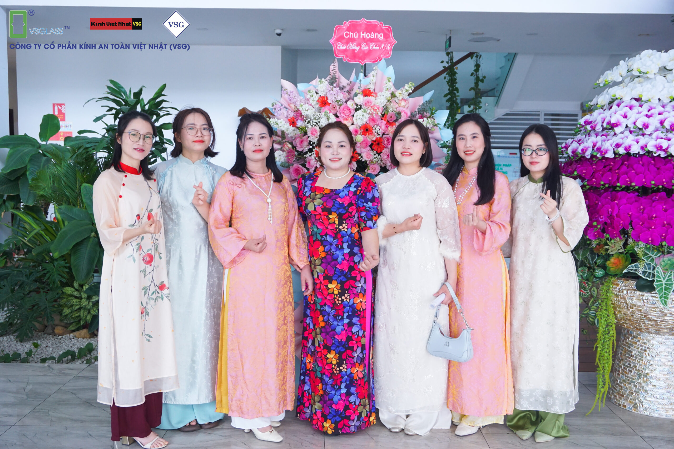 TRI ÂN PHÁI ĐẸP VSG NHÂN NGÀY QUỐC TẾ PHỤ NỮ 8/3